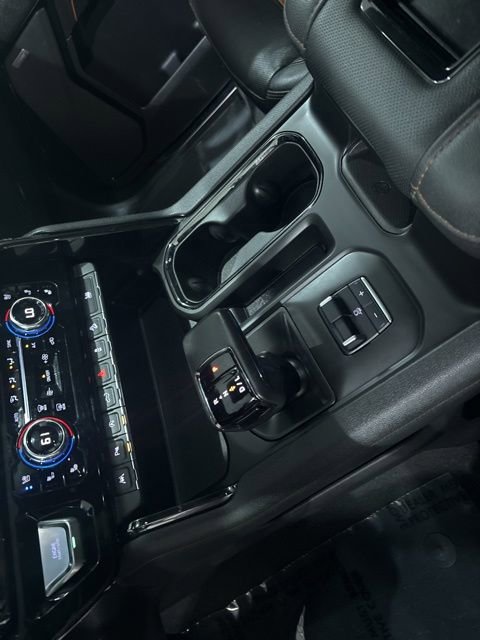 Used 2022 GMC Sierra 1500 AT4 w/ Technology Package AWD/4WD image 17