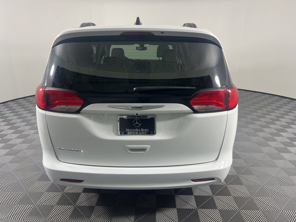 Used 2021 Chrysler Voyager Lxi image 7