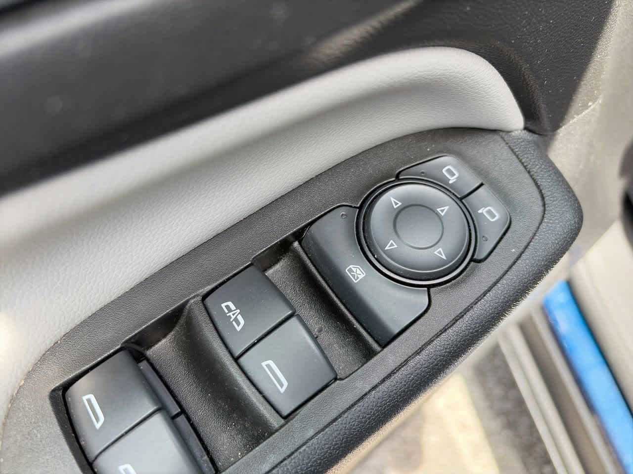 Used 2022 Chevrolet Equinox LS w/ LPO, Floor Liner Package FWD image 14