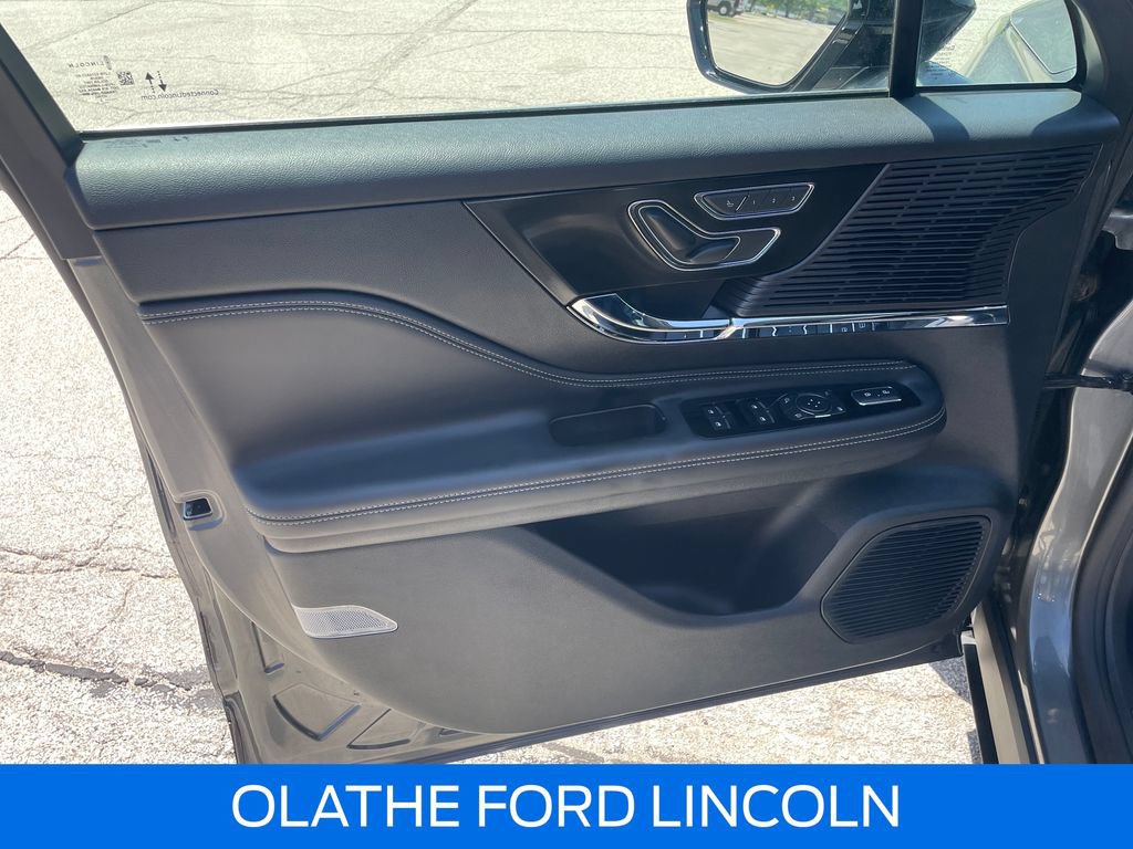 Certified 2022 Lincoln Corsair AWD w/ Equipment Group 101A image 13
