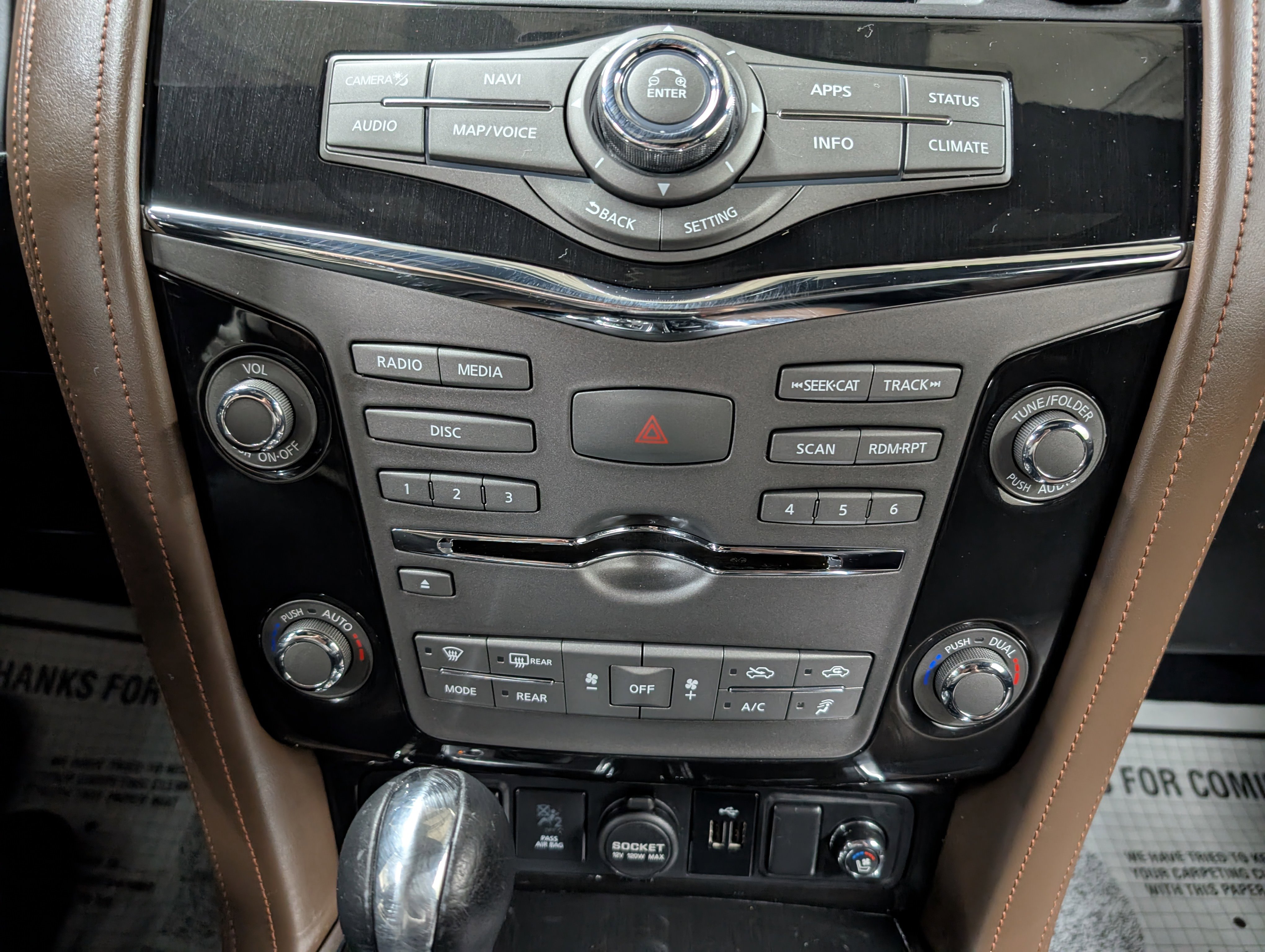 Used 2020 Nissan Armada Platinum image 22