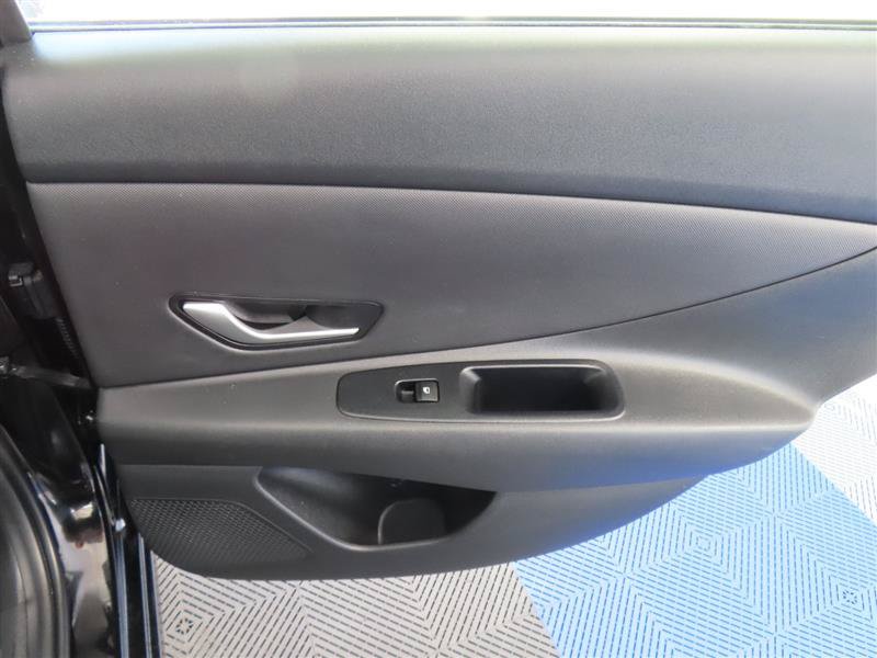 Used 2024 Hyundai Elantra SEL w/ Convenience Package FWD image 32
