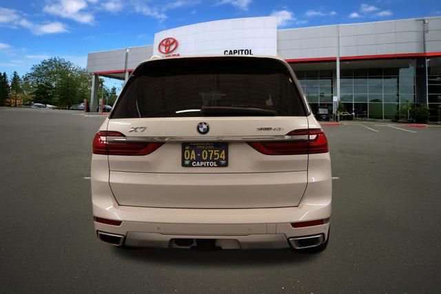 Used 2022 BMW X7 xDrive40i w/ Executive Package AWD/4WD image 3
