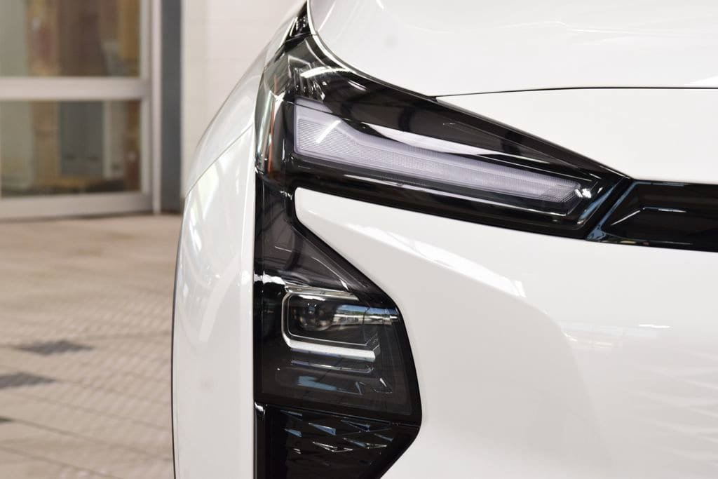 New 2027 Chevrolet Bolt RS FWD image 12