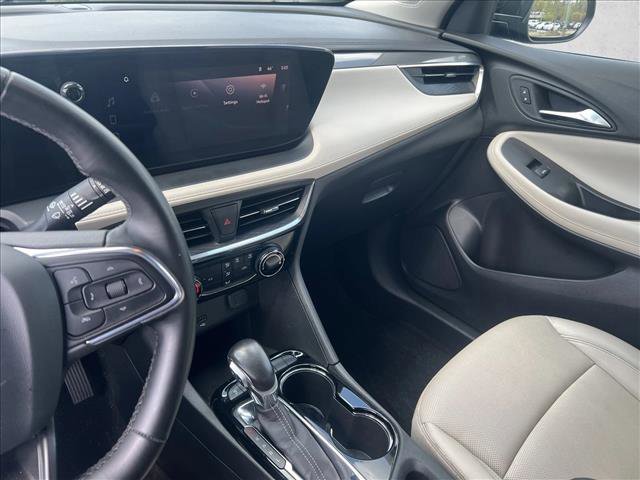 Used 2024 Buick Encore GX Sport Touring image 15