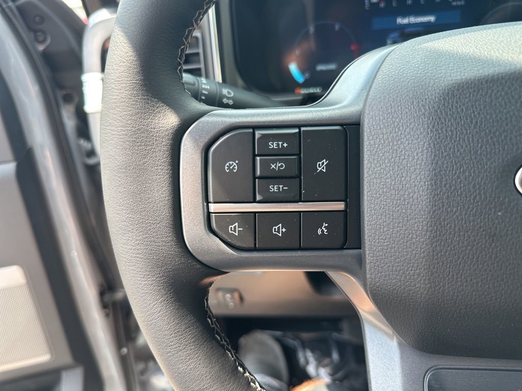 New 2026 Ford F250 Lariat w/ Black Appearance Package image 21