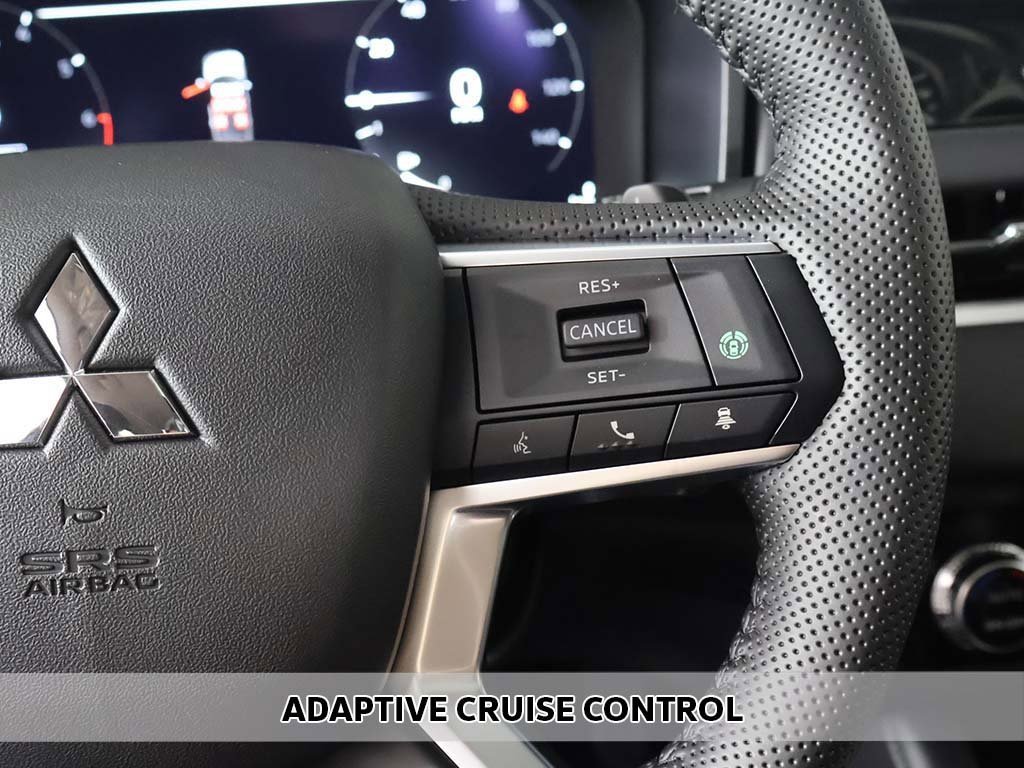 New 2025 Mitsubishi Outlander SE image 6