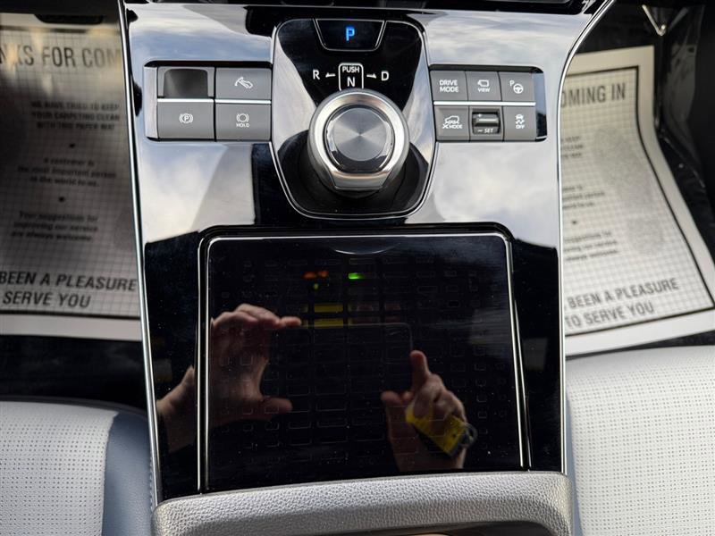 Used 2023 Subaru Solterra AWD image 27