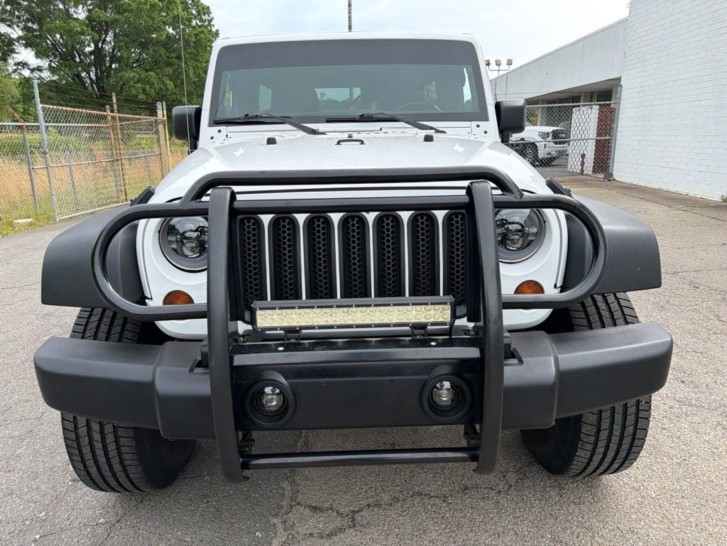 Used 2011 Jeep Wrangler Unlimited Rubicon w/ Dual Top Group AWD/4WD image 7