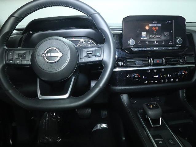 Certified 2025 Nissan Pathfinder SV AWD/4WD image 27