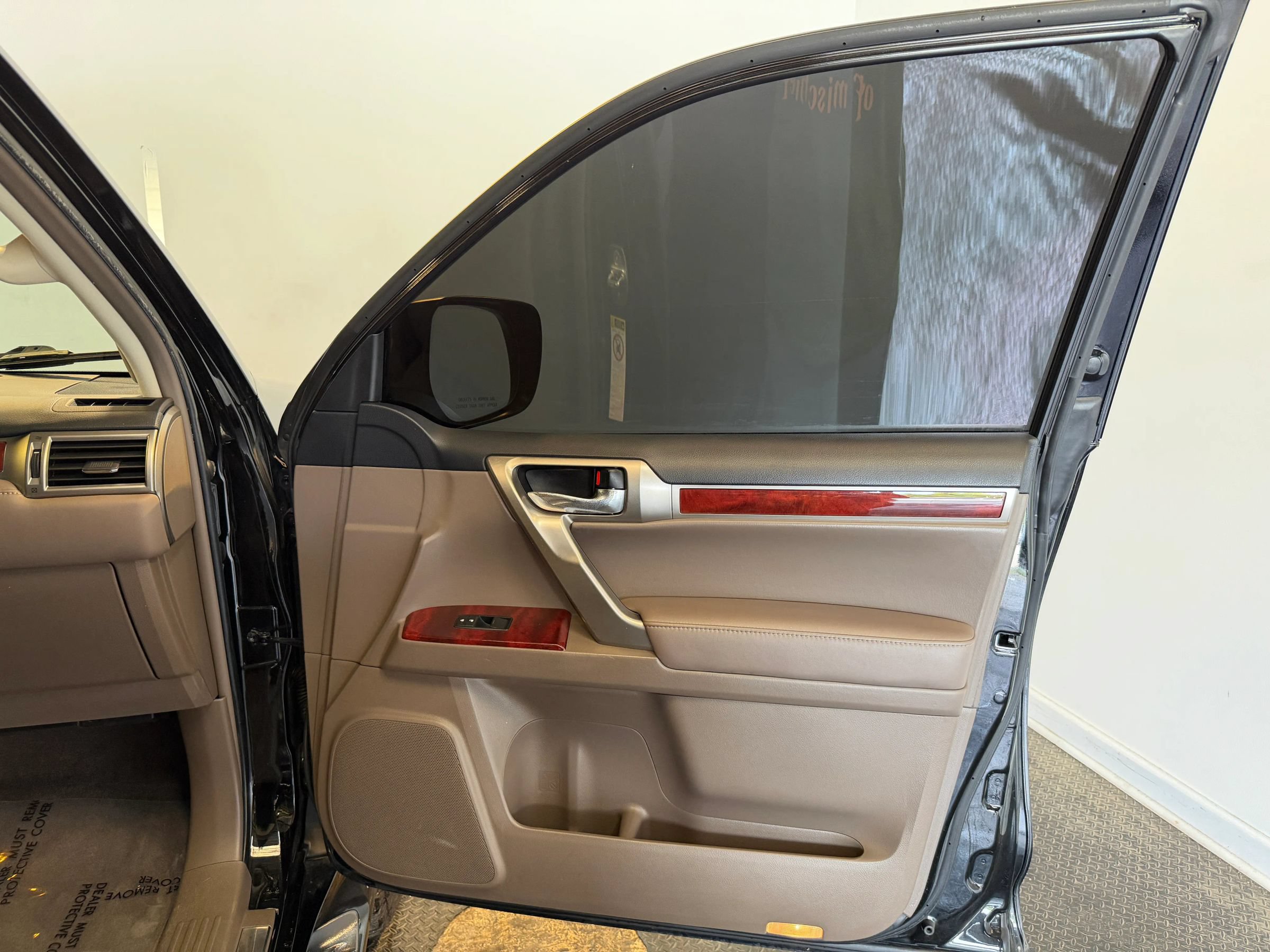 Used 2013 Lexus GX 460 w/ Comfort Plus Pkg AWD/4WD image 32