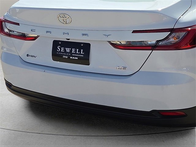 Used 2025 Toyota Camry LE image 10