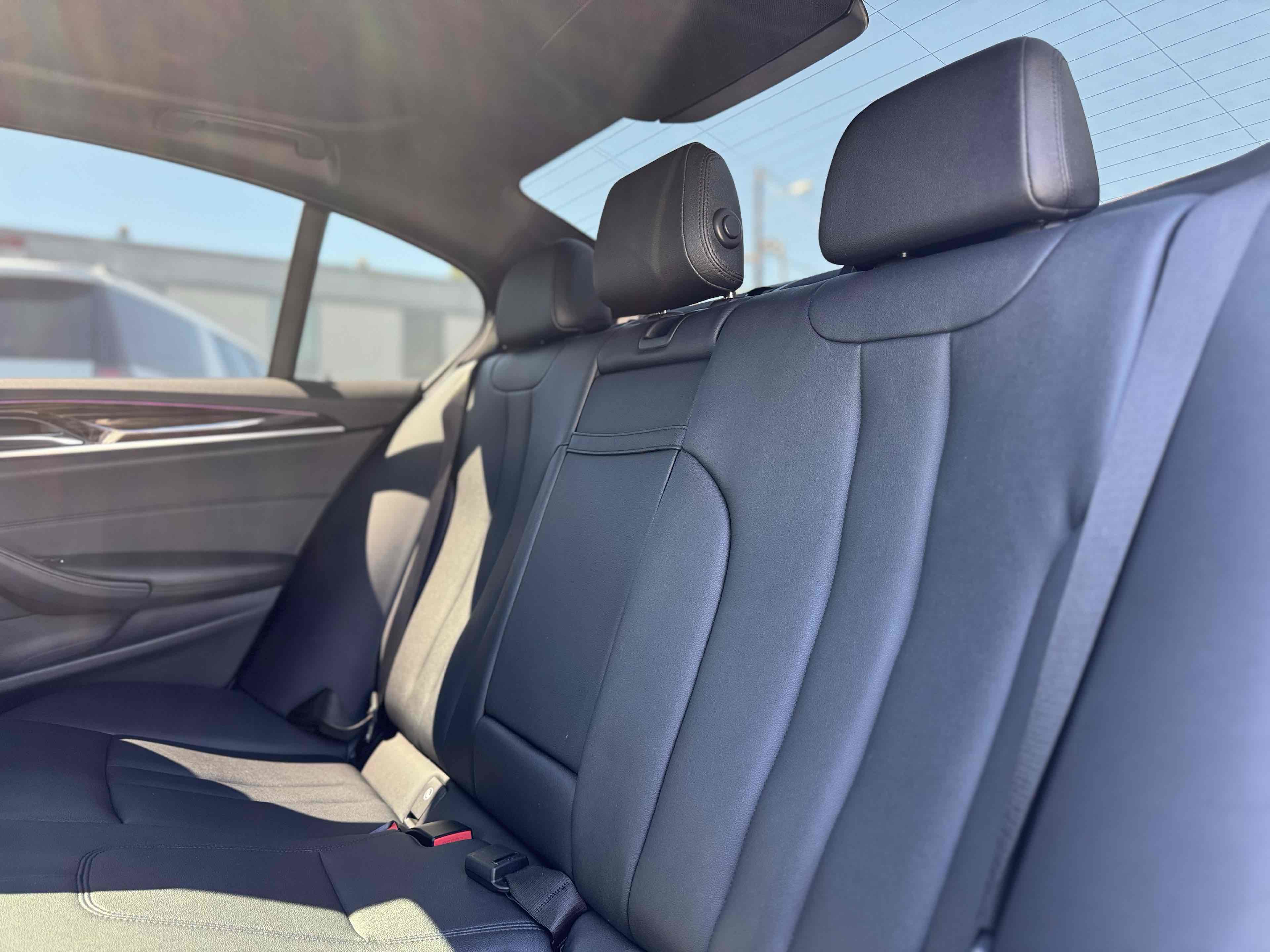 Used 2018 BMW 540i image 15