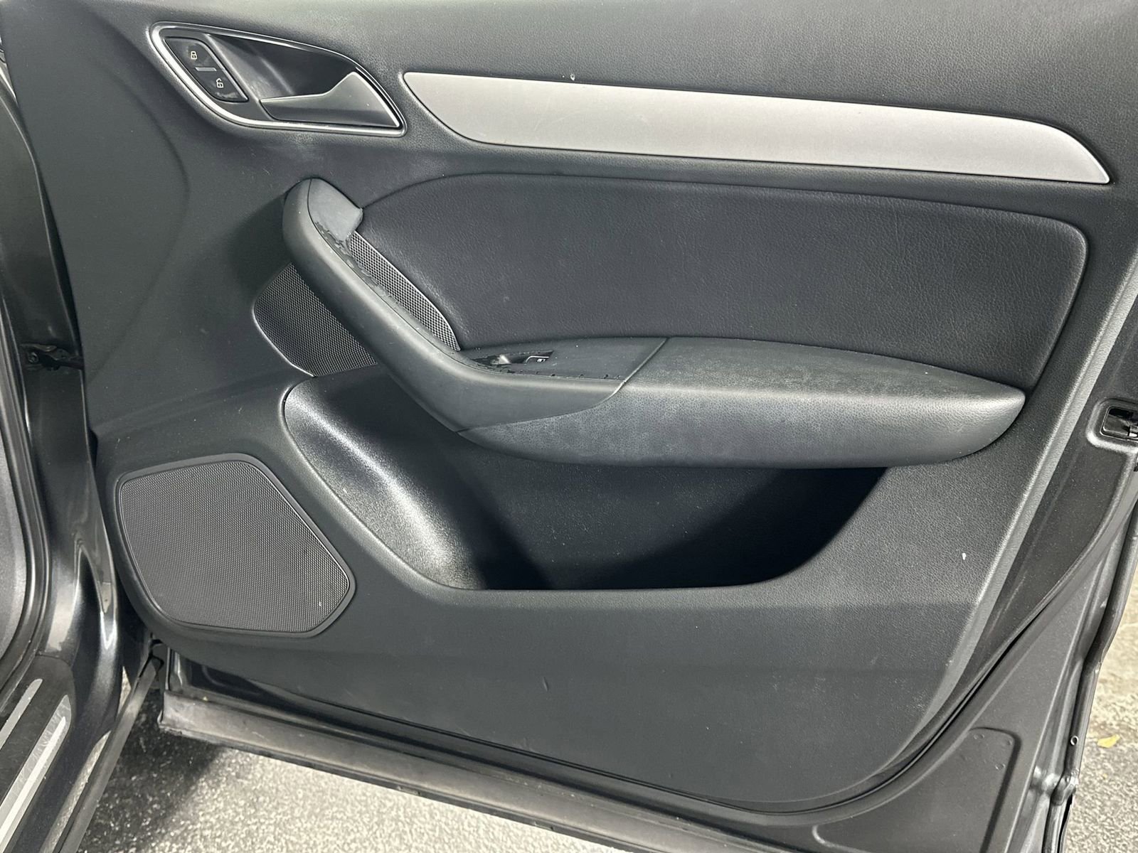 Used 2018 Audi Q3 2.0T Premium FWD image 31