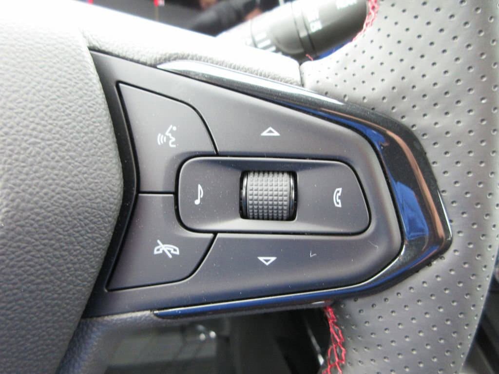 New 2026 Chevrolet Trax RS w/ Sunroof Package FWD image 26