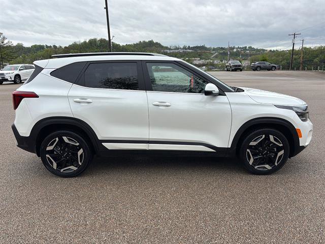 Used 2024 Kia Seltos SX w/ SX Sunroof Package AWD/4WD image 5