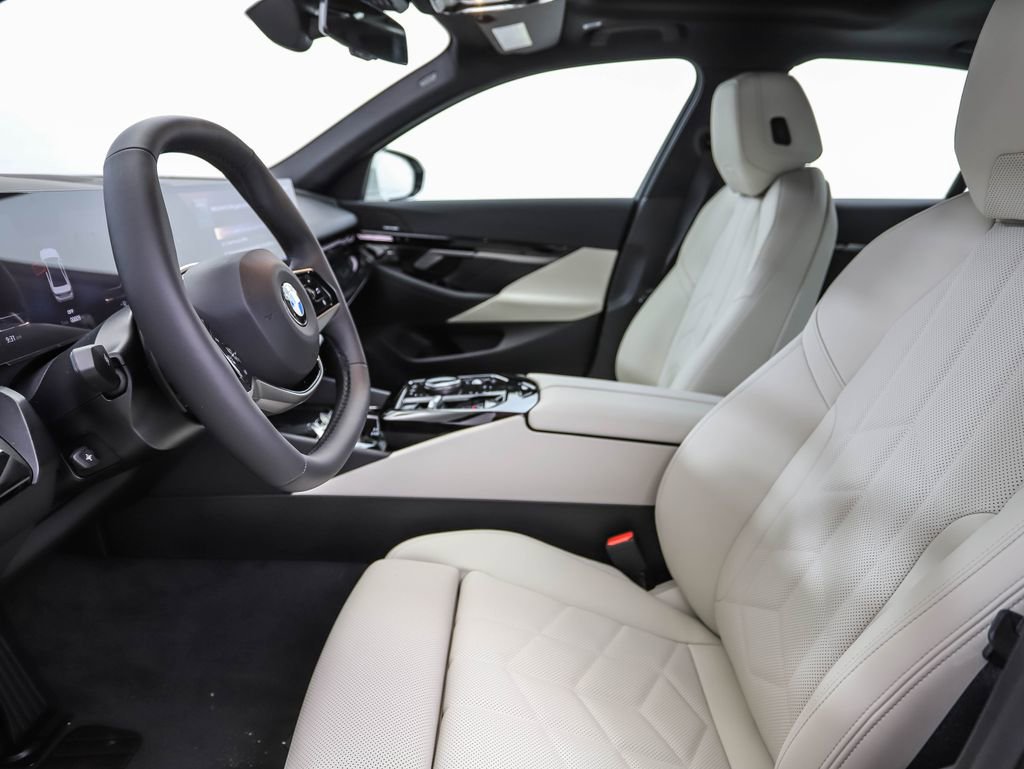 New 2026 BMW 530i xDrive w/ Premium Package image 11