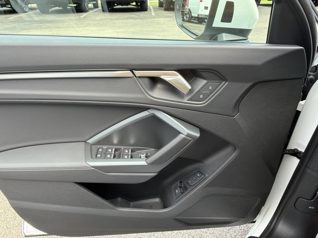 Used 2025 Audi Q3 2.0T Premium AWD/4WD image 32
