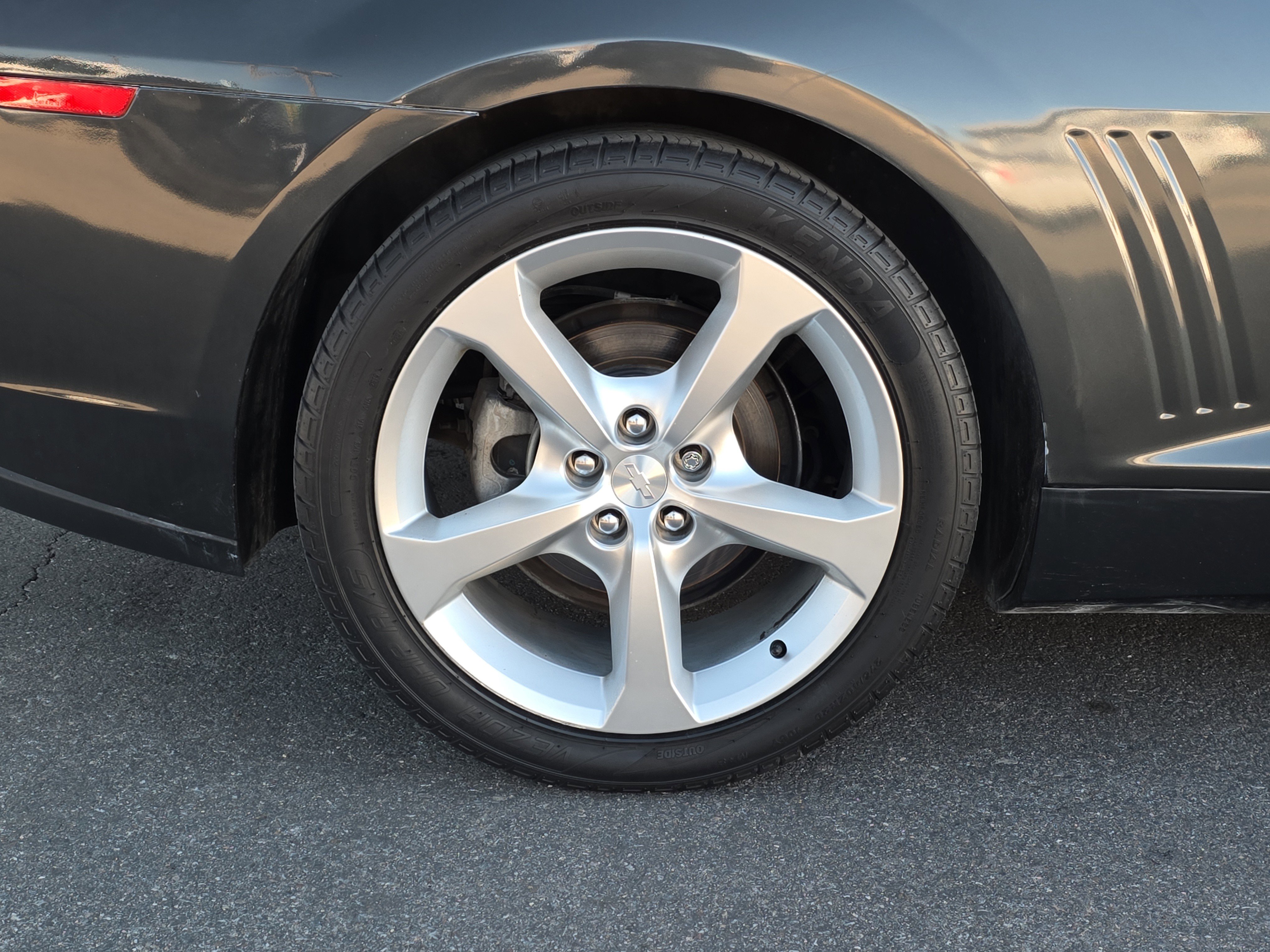 Used 2015 Chevrolet Camaro LT w/ RS Package image 8