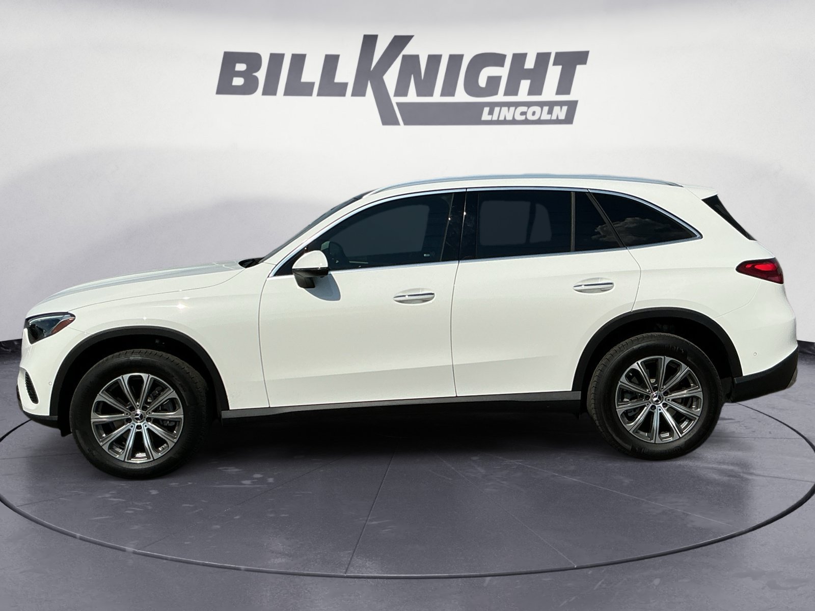 Used 2026 Mercedes-Benz GLC 300 4MATIC image 3