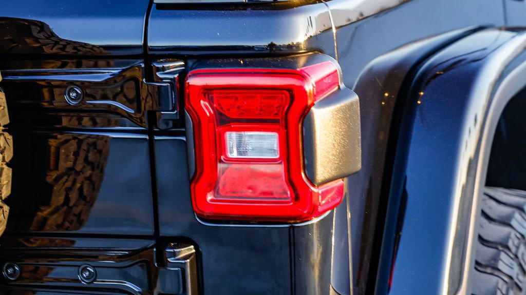 Used 2023 Jeep Wrangler Unlimited Rubicon 4xe image 9