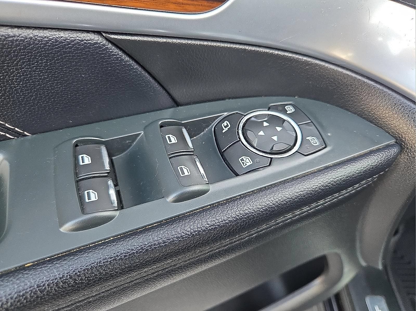 Used 2018 Ford Explorer Limited AWD/4WD image 16