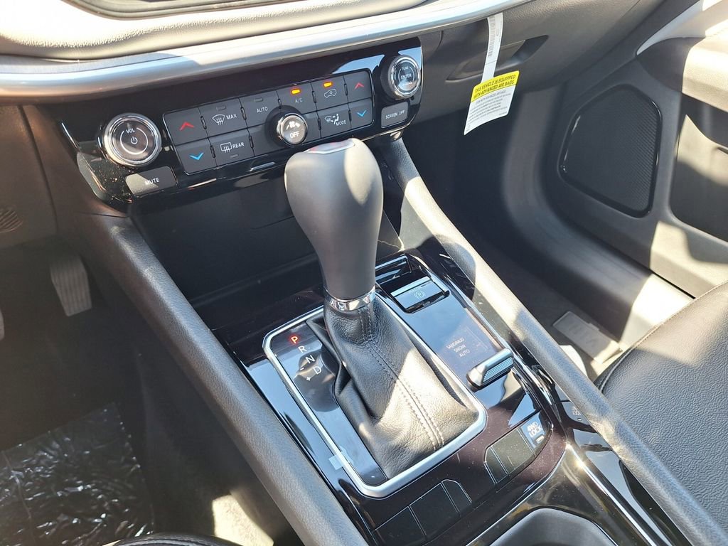 New 2026 Jeep Compass Limited image 19