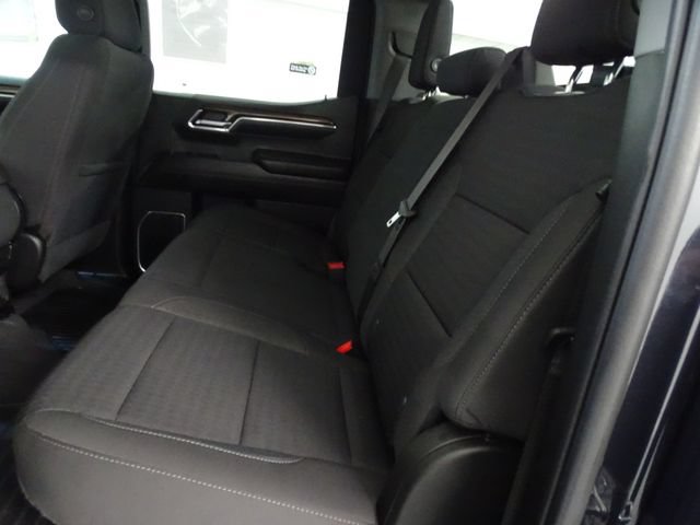 Certified 2022 Chevrolet Silverado 1500 LT w/ Z71 Off-Road Package AWD/4WD image 4
