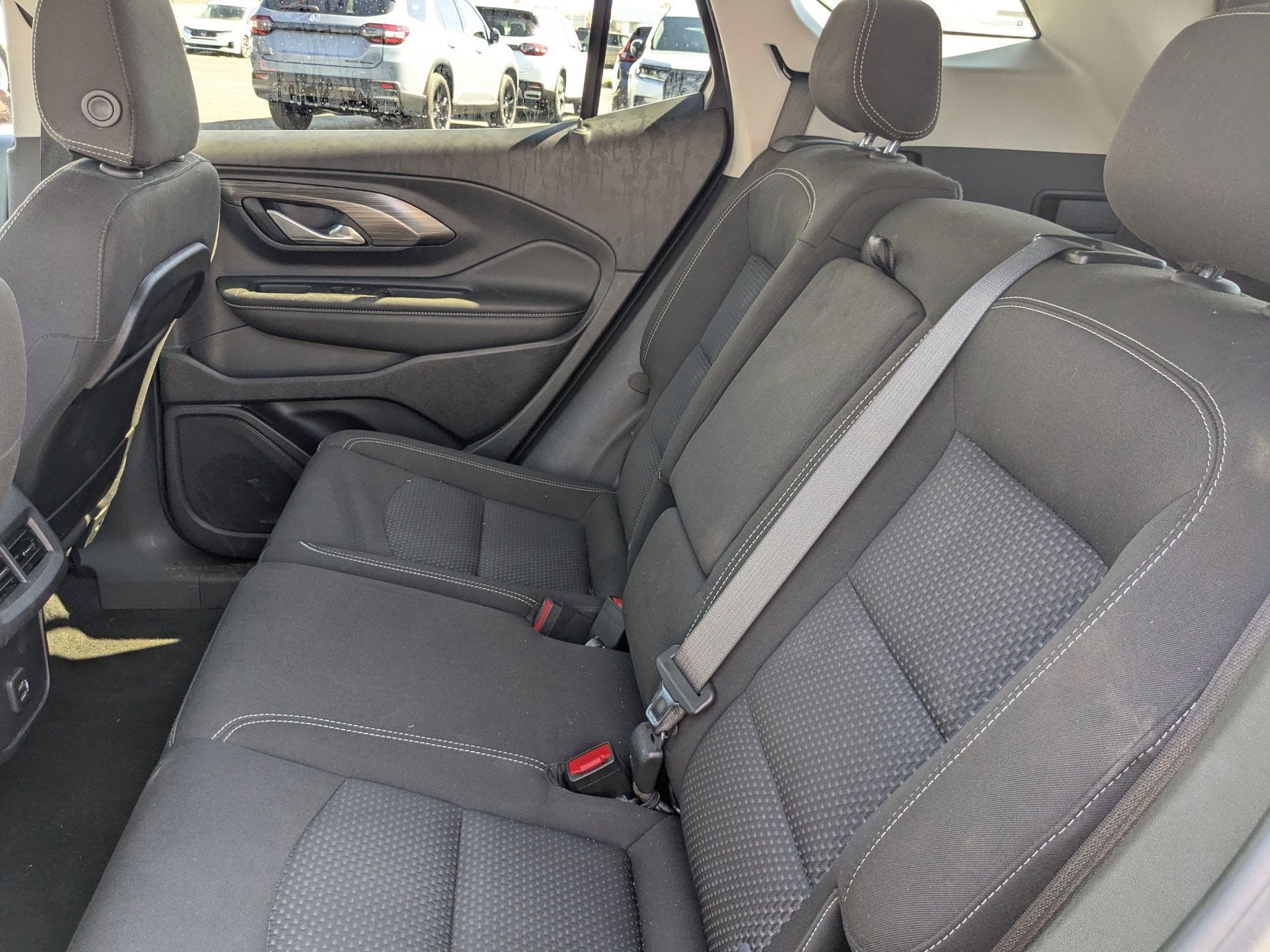 Used 2024 GMC Terrain SLE AWD/4WD image 31