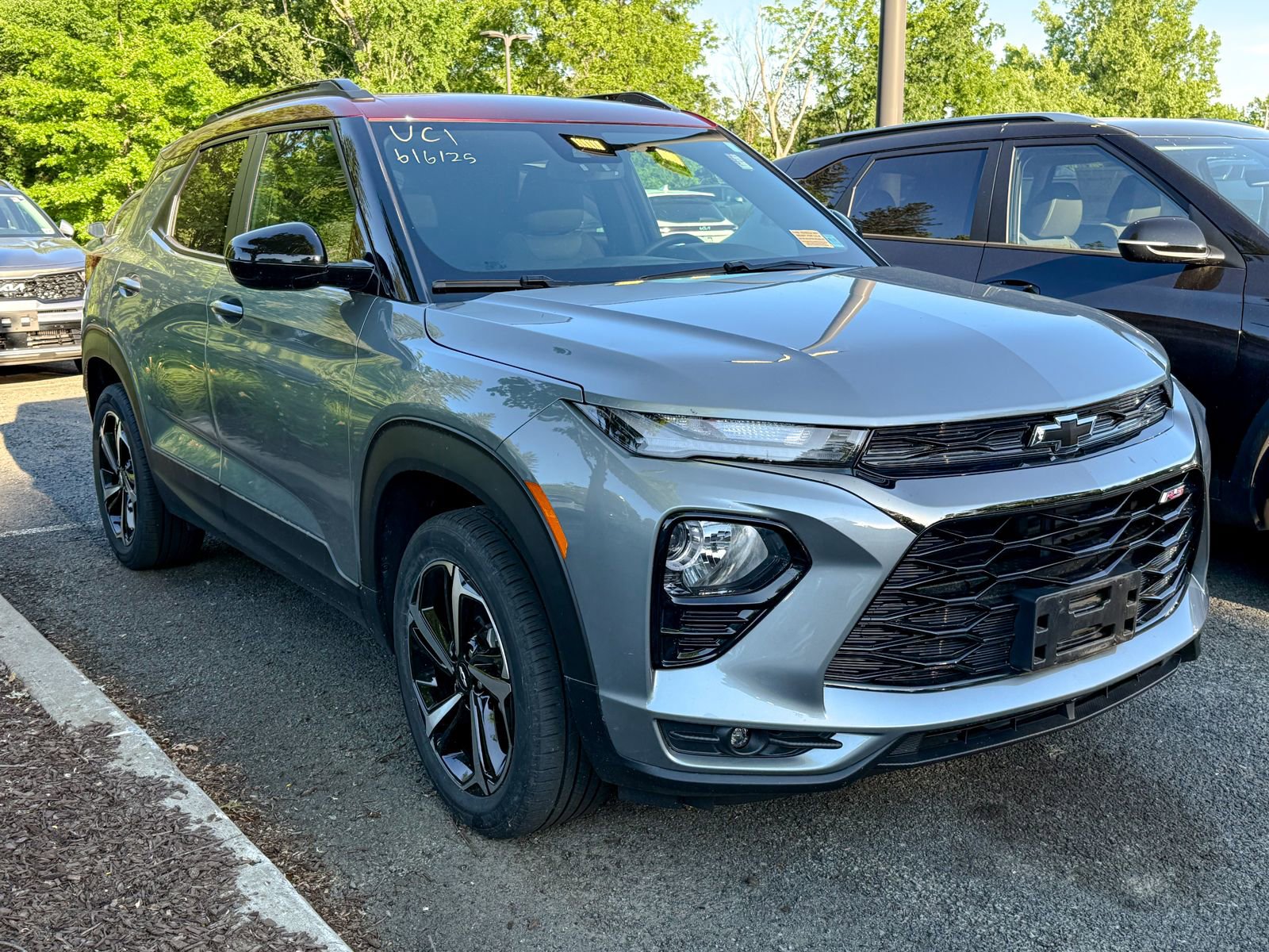 Used 2023 Chevrolet TrailBlazer RS w/ Sun and Liftgate Package AWD/4WD image 1