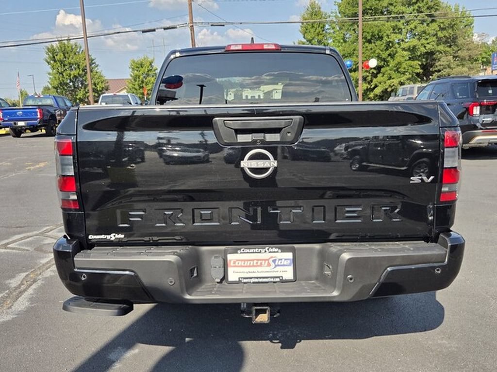 Used 2023 Nissan Frontier SV w/ Technology Package RWD image 6