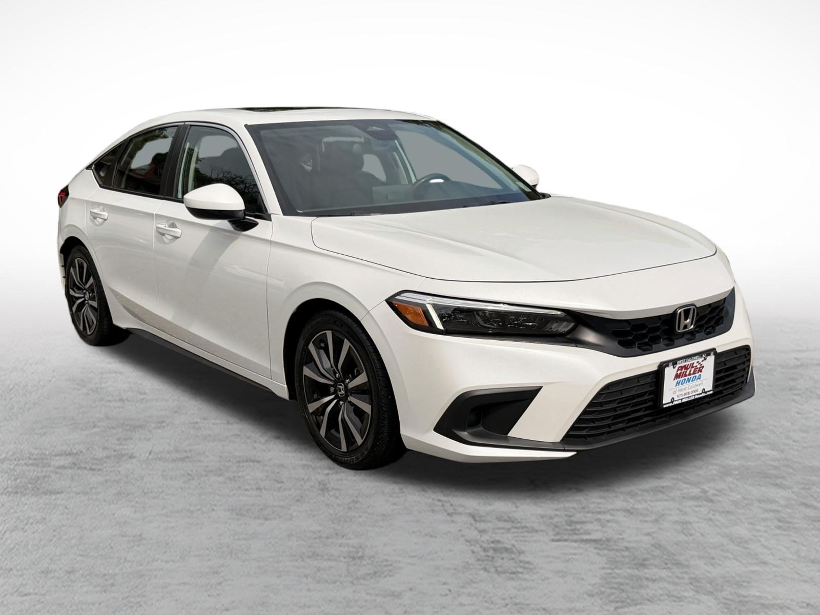 Used 2024 Honda Civic EX-L image 3