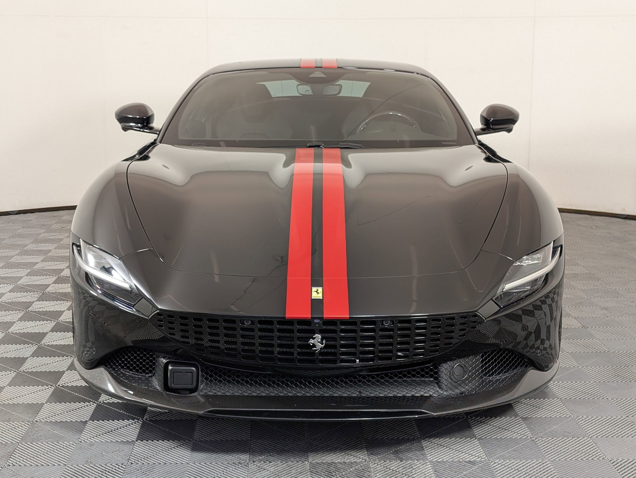 Used 2022 Ferrari Roma Coupe image 7