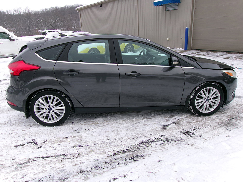Used 2016 Ford Focus Titanium w/ Exterior Protection Package FWD image 5