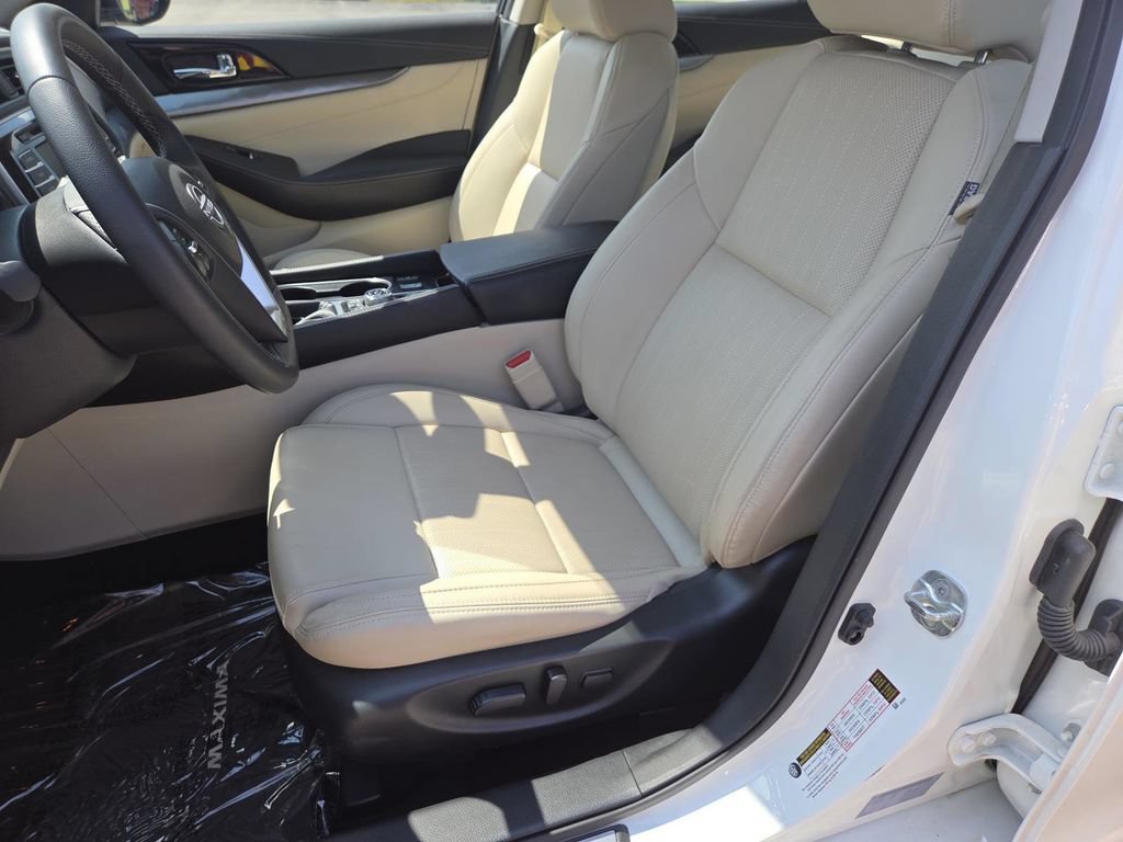 Used 2023 Nissan Maxima SV w/ Floor Mat Group FWD image 21
