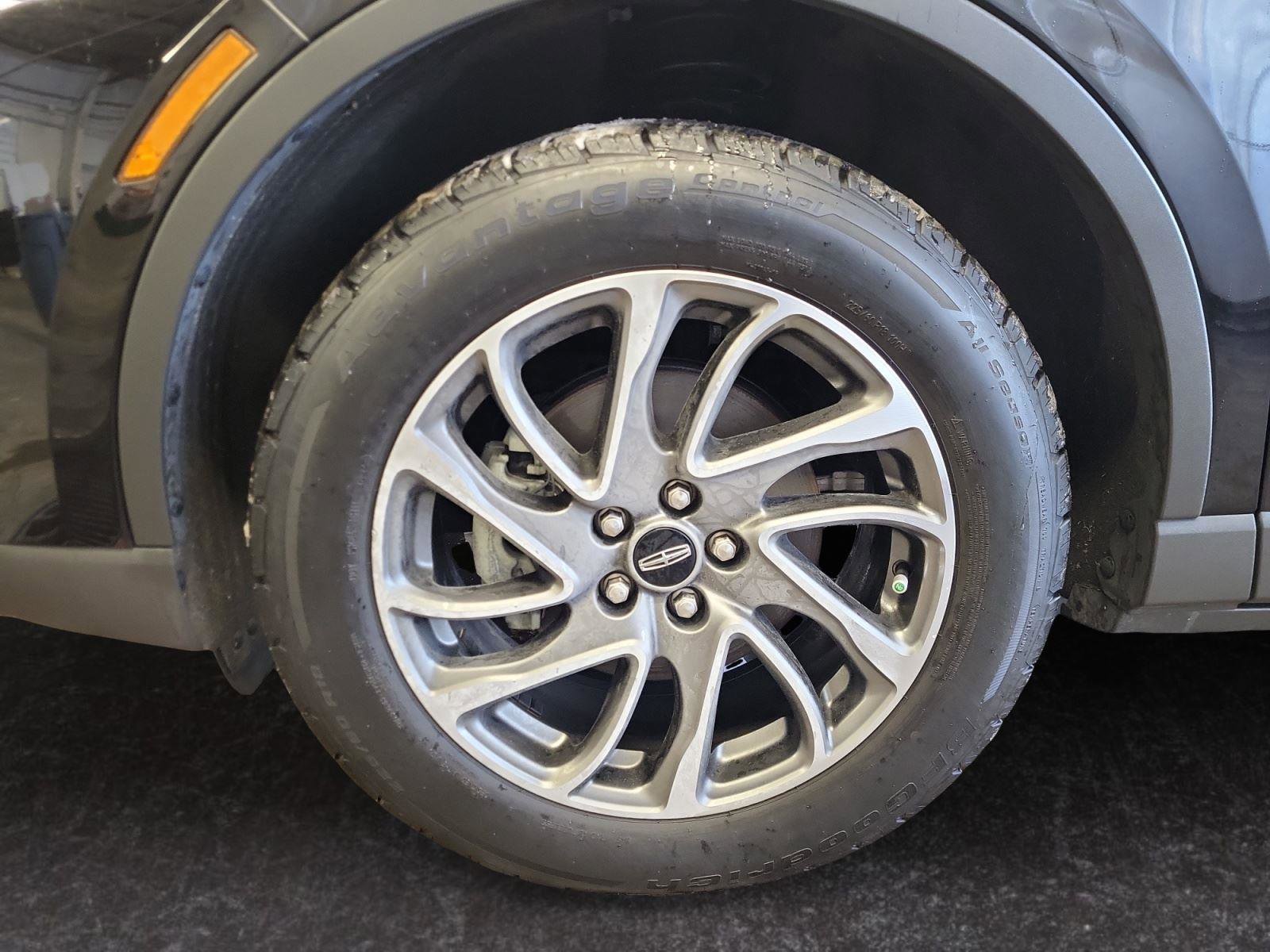 Used 2022 Lincoln Corsair Standard w/ Equipment Group 101A image 15