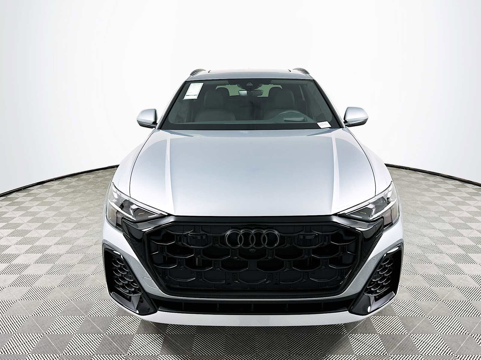 New 2025 Audi Q8 Prestige image 2