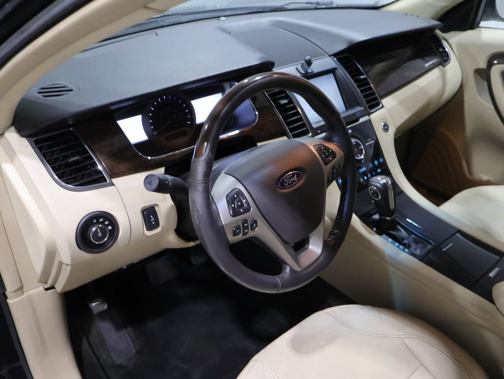 Used 2015 Ford Taurus Limited w/ Equipment Group 301A AWD/4WD image 15
