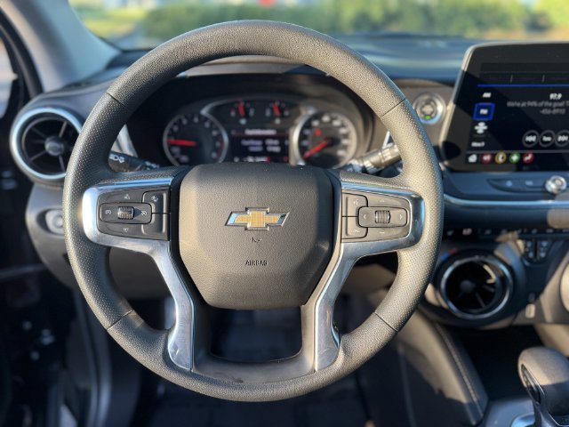 Used 2025 Chevrolet Blazer LT FWD image 14