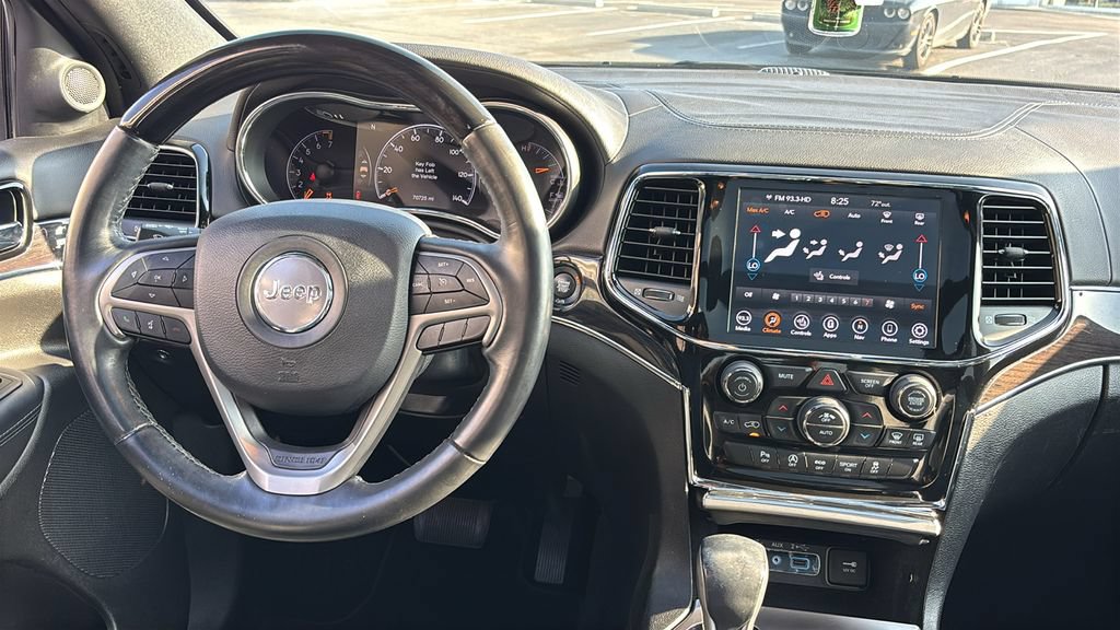 Used 2020 Jeep Grand Cherokee Overland AWD/4WD image 7