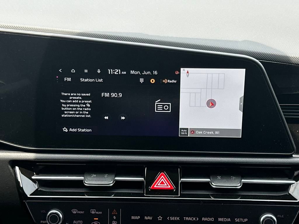 New 2025 Kia Niro EX Touring image 20