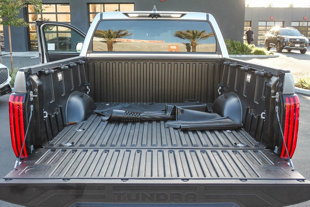 Used 2024 Toyota Tundra Limited AWD/4WD image 32
