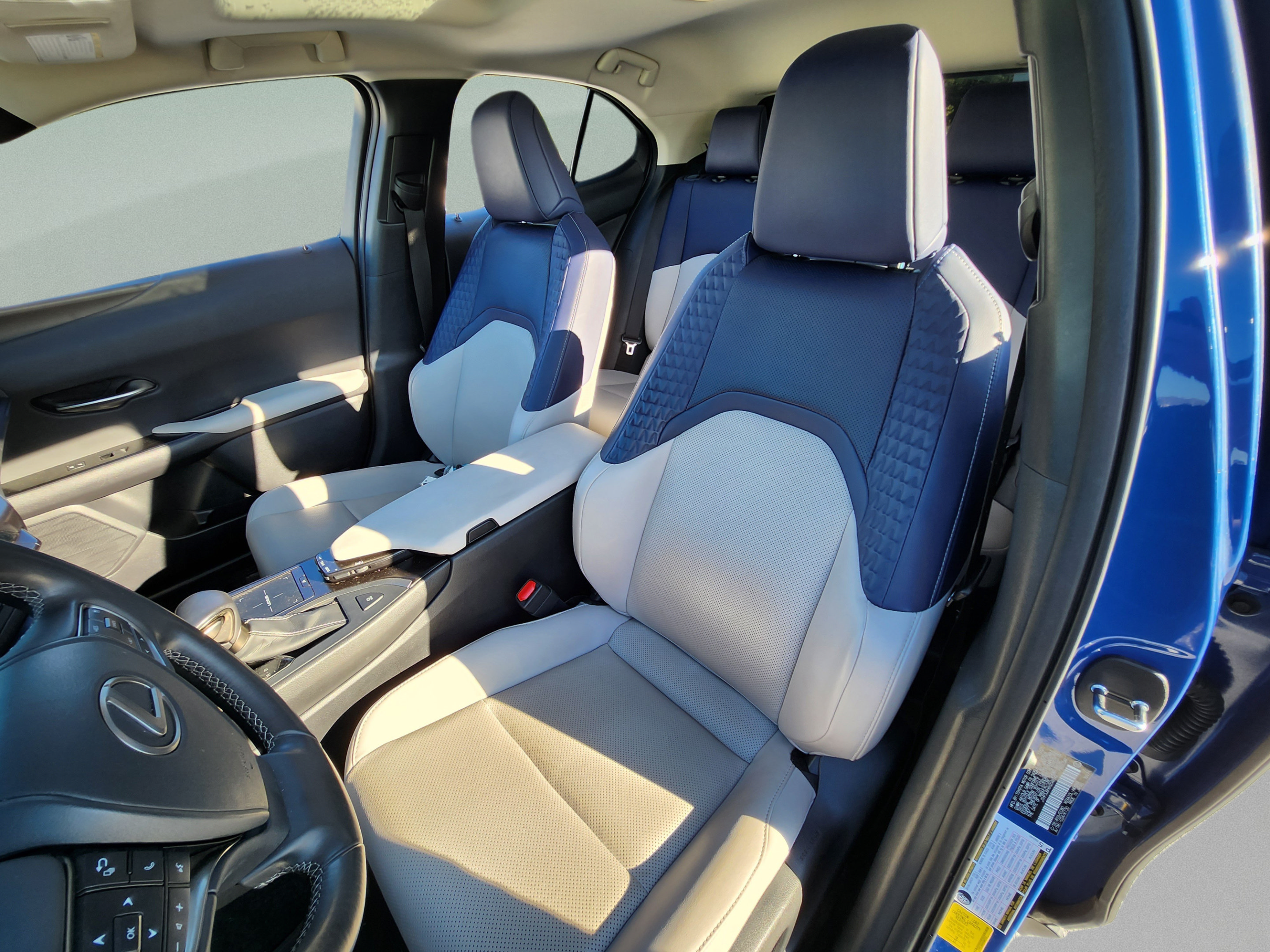 Certified 2022 Lexus UX 200 w/ Premium Package FWD image 11