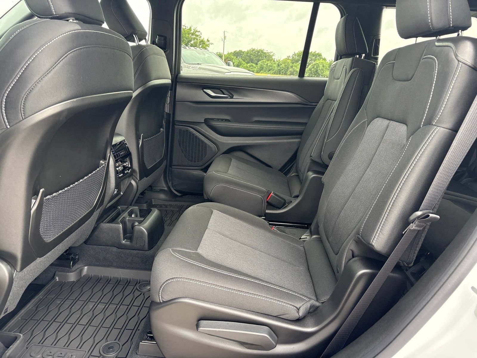 New 2026 Jeep Grand Cherokee L Laredo RWD image 13