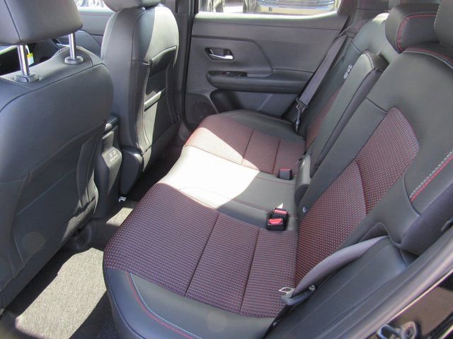 New 2026 Nissan Kicks SR image 9