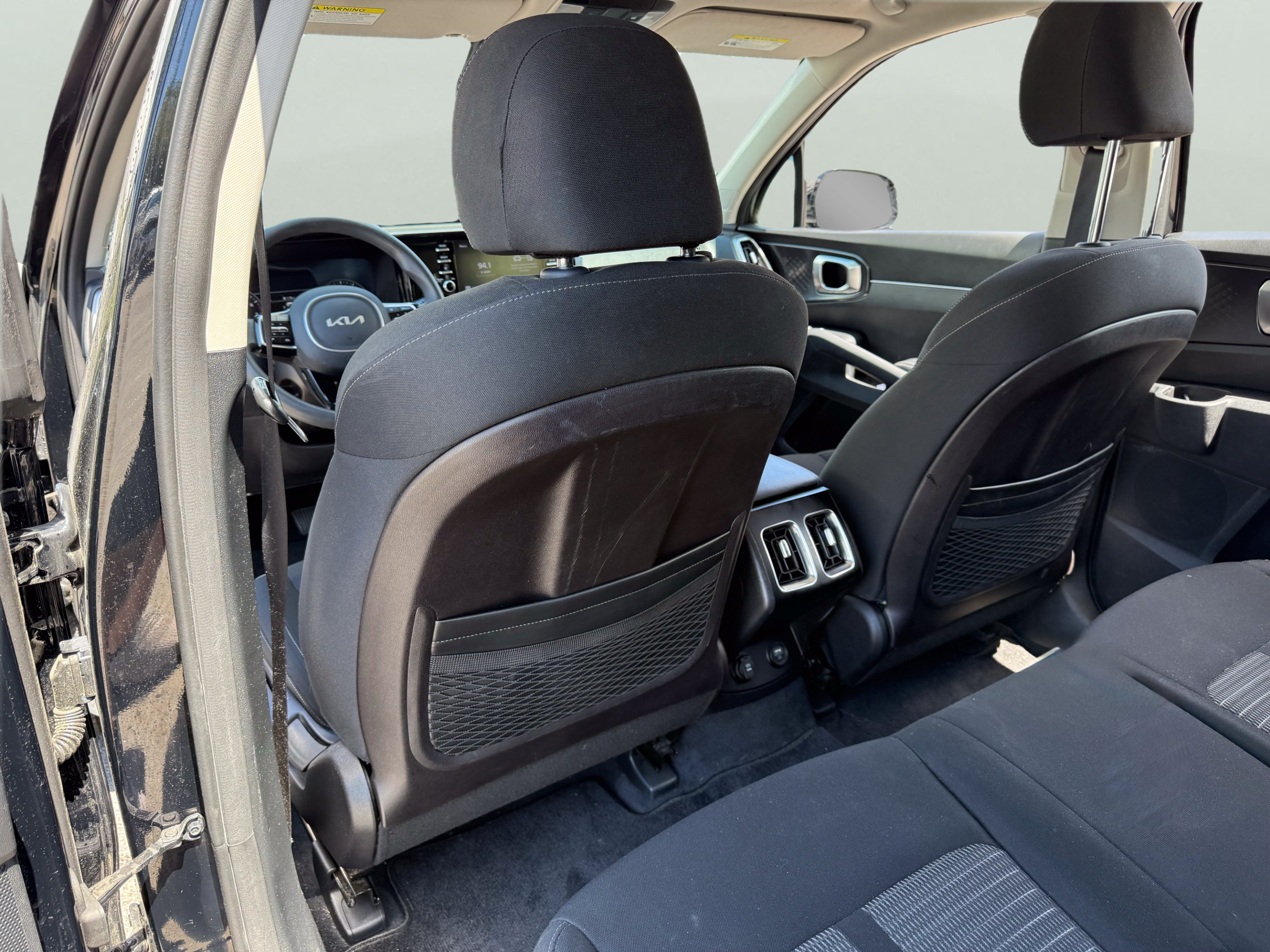 Used 2022 Kia Sorento LX FWD image 21