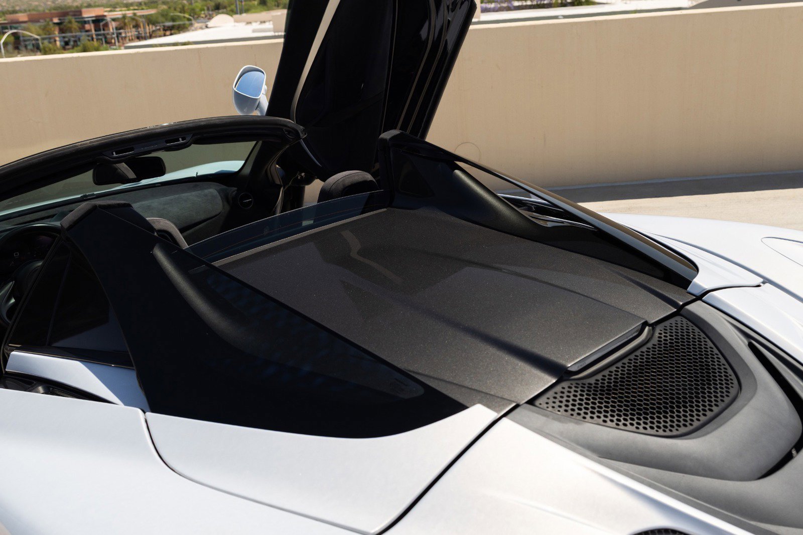 Used 2020 McLaren 720S Performance RWD image 39