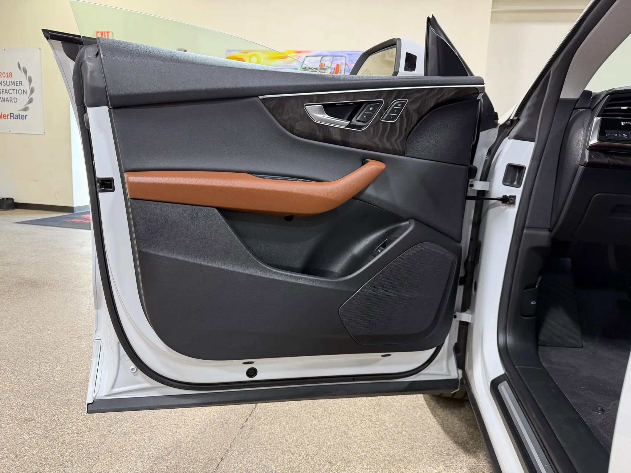 Used 2023 Audi Q8 Premium w/ Convenience Package image 24