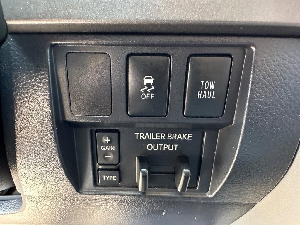 Used 2017 Toyota Tundra SR5 image 37