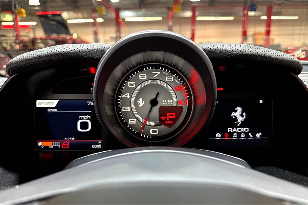 Used 2019 Ferrari 812 Superfast RWD image 13